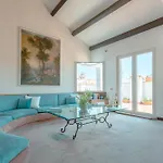 Saint Peter\'S Luxury Terrace Suites